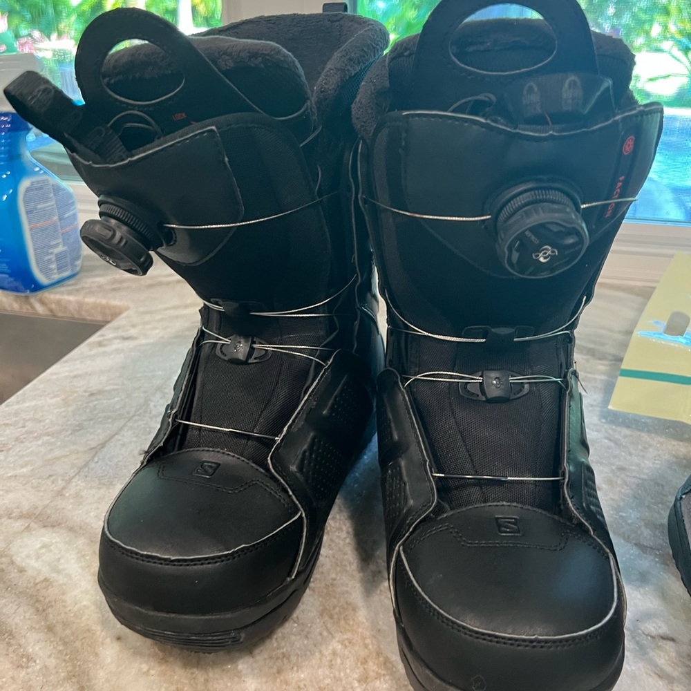 Saloman Gold Snowboard Boots